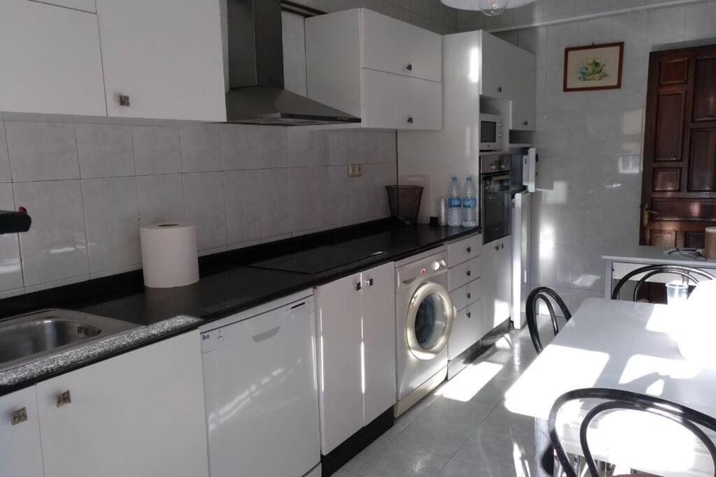 Apartamento Con Garaje Santiago De Compostela Apartment Luaran gambar